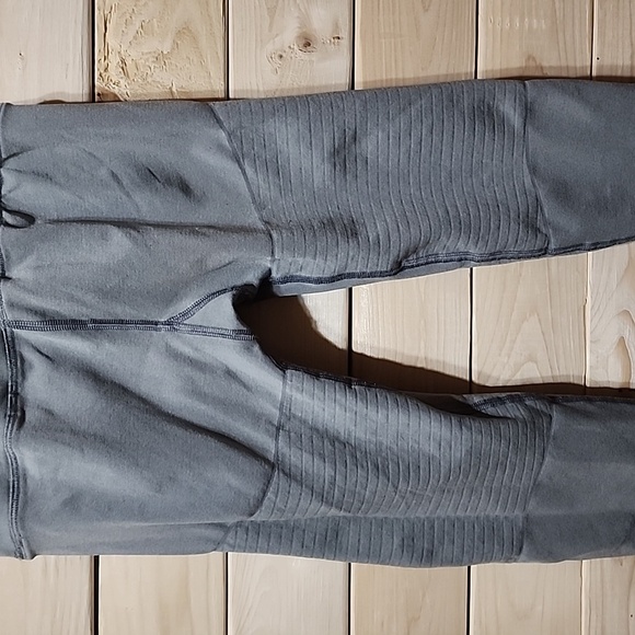 Alphalete Women's Leggings Size Small Skinny Leg - Picture 3 of 9